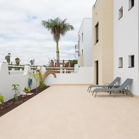 Homeforguest Flat With Large Terrace In Modern Residential Complex With Swimming Pool * קלטה דה פוסטה