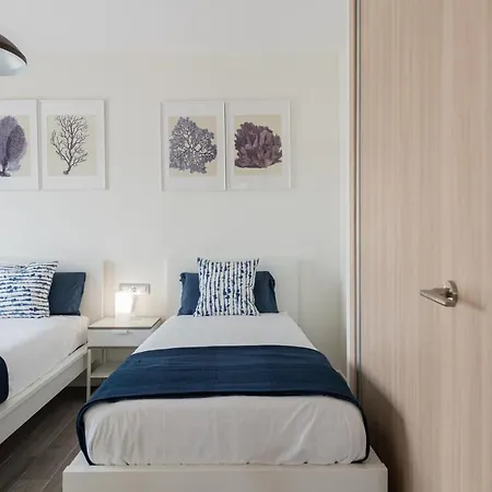 Homeforguest Flat With Large Terrace In Modern Residential Complex With Swimming Pool Lägenhet *