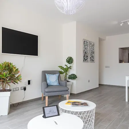 Homeforguest Flat With Large Terrace In Modern Residential Complex With Swimming Pool Διαμέρισμα