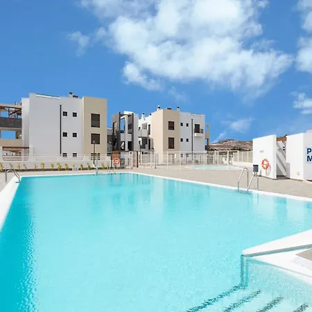 Homeforguest Flat With Large Terrace In Modern Residential Complex With Swimming Pool Apartamento *