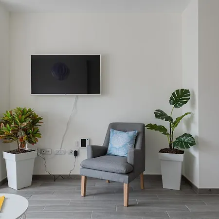 Homeforguest Flat With Large Terrace In Modern Residential Complex With Swimming Pool Lägenhet