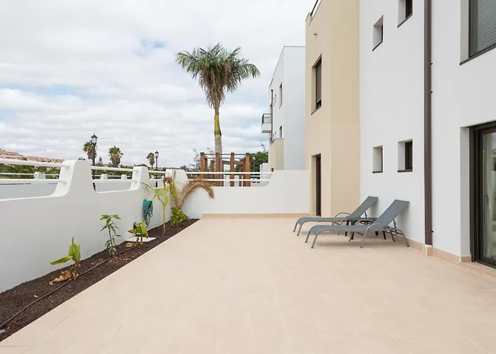 Homeforguest Flat With Large Terrace In Modern Residential Complex With Swimming Pool * 칼레타데푸스테