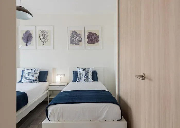 Homeforguest Flat With Large Terrace In Modern Residential Complex With Swimming Pool 아파트 *