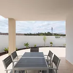 Lejlighed Homeforguest Flat With Large Terrace In Modern Residential Complex With Swimming Pool *